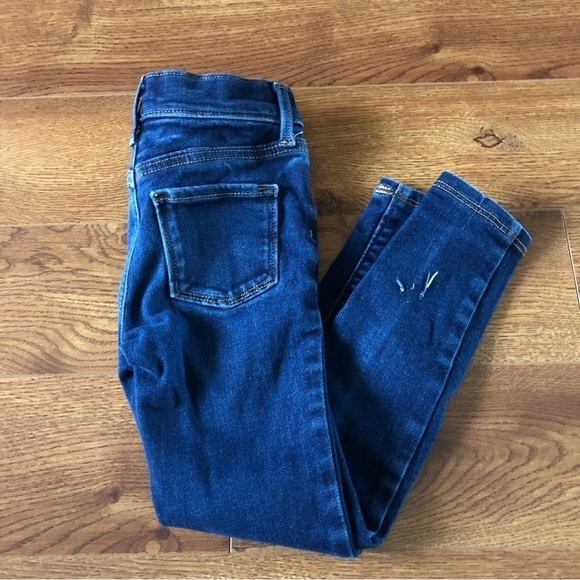 Old Navy high-rise rockstar leggings built in stretch in size 6 - Picture 2 of 5